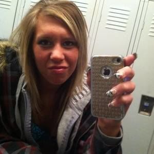 Meet your Posher, Alyssa